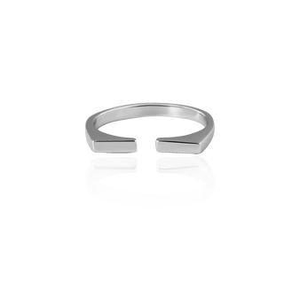 Минималистичное серебряное кольцо